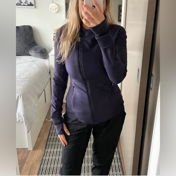 Lululemon Emerge Renewed Purple Athletic Athleisure Running Workout Jacket Sz 6 - Picture 6 of 16
